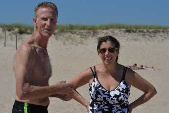 Click to see 09 Scott & Gwyn.JPG