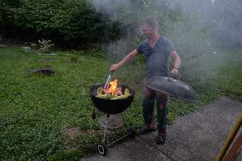 Click to see 44 Alex at the Grill.JPG