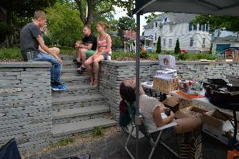 Click to see 59 Chapin Yard Sale.JPG