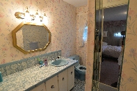 Click to see 19 Master Bath 01.jpg