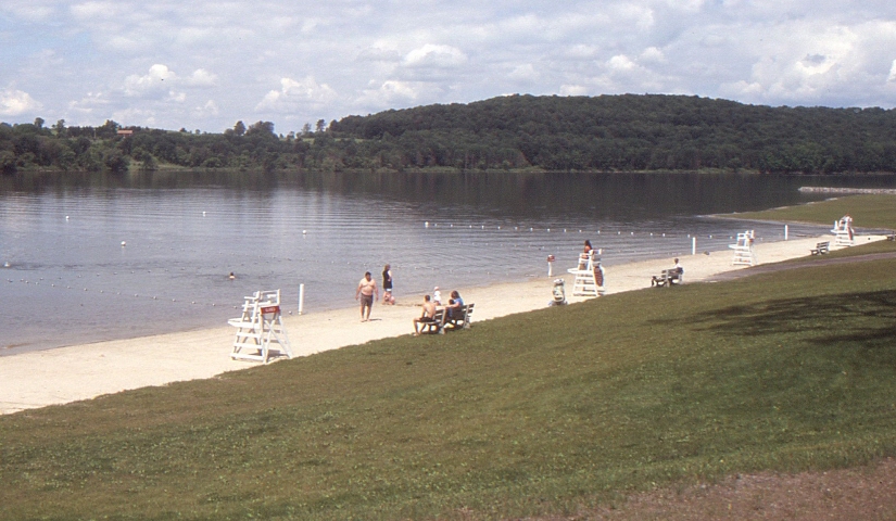 Click to see 29 Same Scene Comparison - Astia 100F.jpg