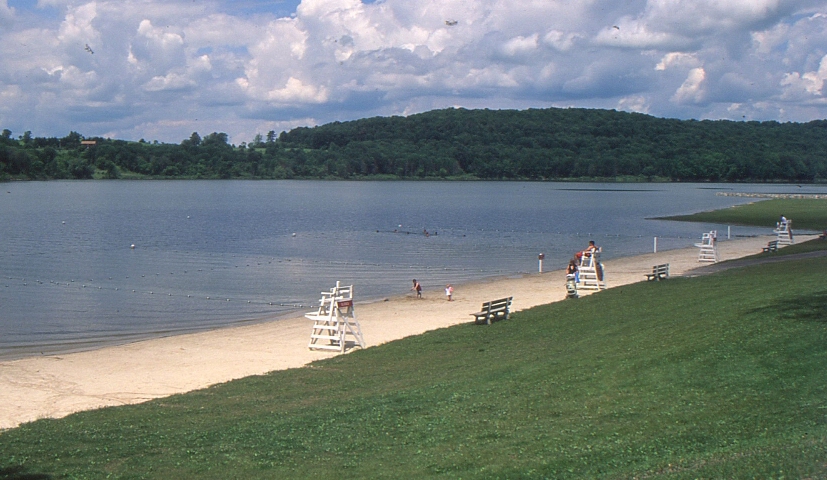 Click to see 30 Same Scene Comparison - Velvia 50F.jpg