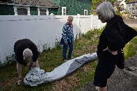 Click to see 13 Readying the Boat.jpg