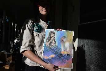 Click to see 02 Mary and Mana.JPG