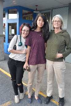 Click to see 07 Mana's Birthday.JPG