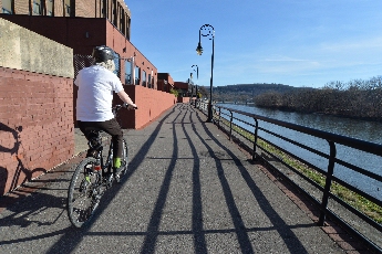 Click to see 03 1st Spring Bike Ride 03.jpg