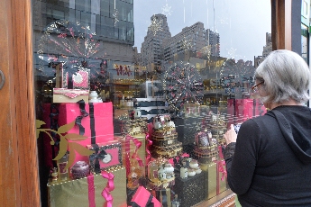 Click to see 09 Xmas Walk 01.jpg