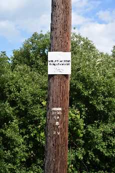 Click to see Signs 03.JPG